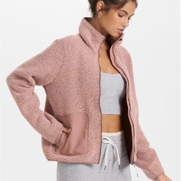 Vuori Women's Alpine Sherpa Jacket - Picture 3 of 4